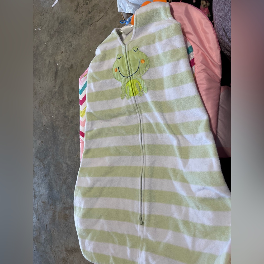 Halo Green and White SleepSack with Frog Design